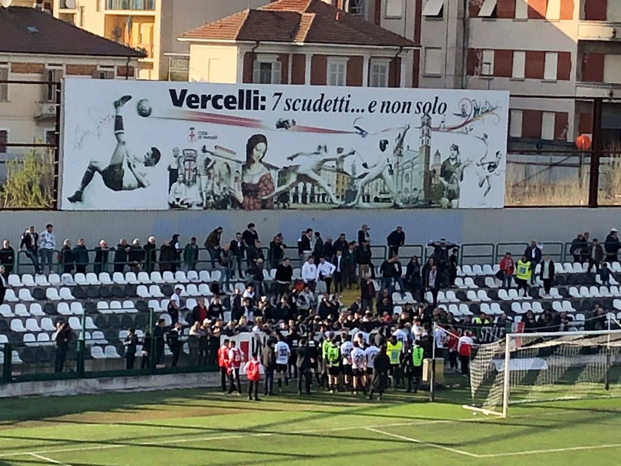 Pro-Siena: scialbo pari e squadra contestata