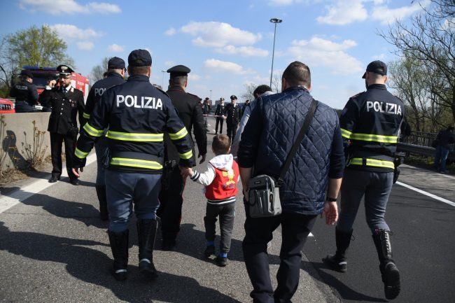 Terrore sul bus: video e link per approfondire