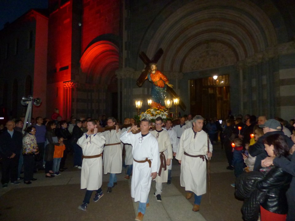 Processione Macchine 2019: la Fede dei Vercellesi