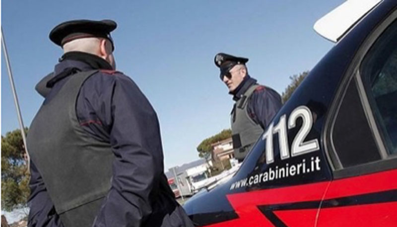 Ubriaco, senza patente e sull’auto rubata… arrestato