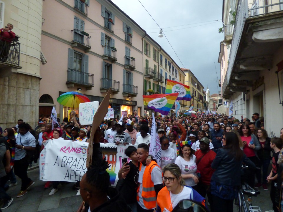 Vercelli Pride 2019: musica e colori, poi il diluvio