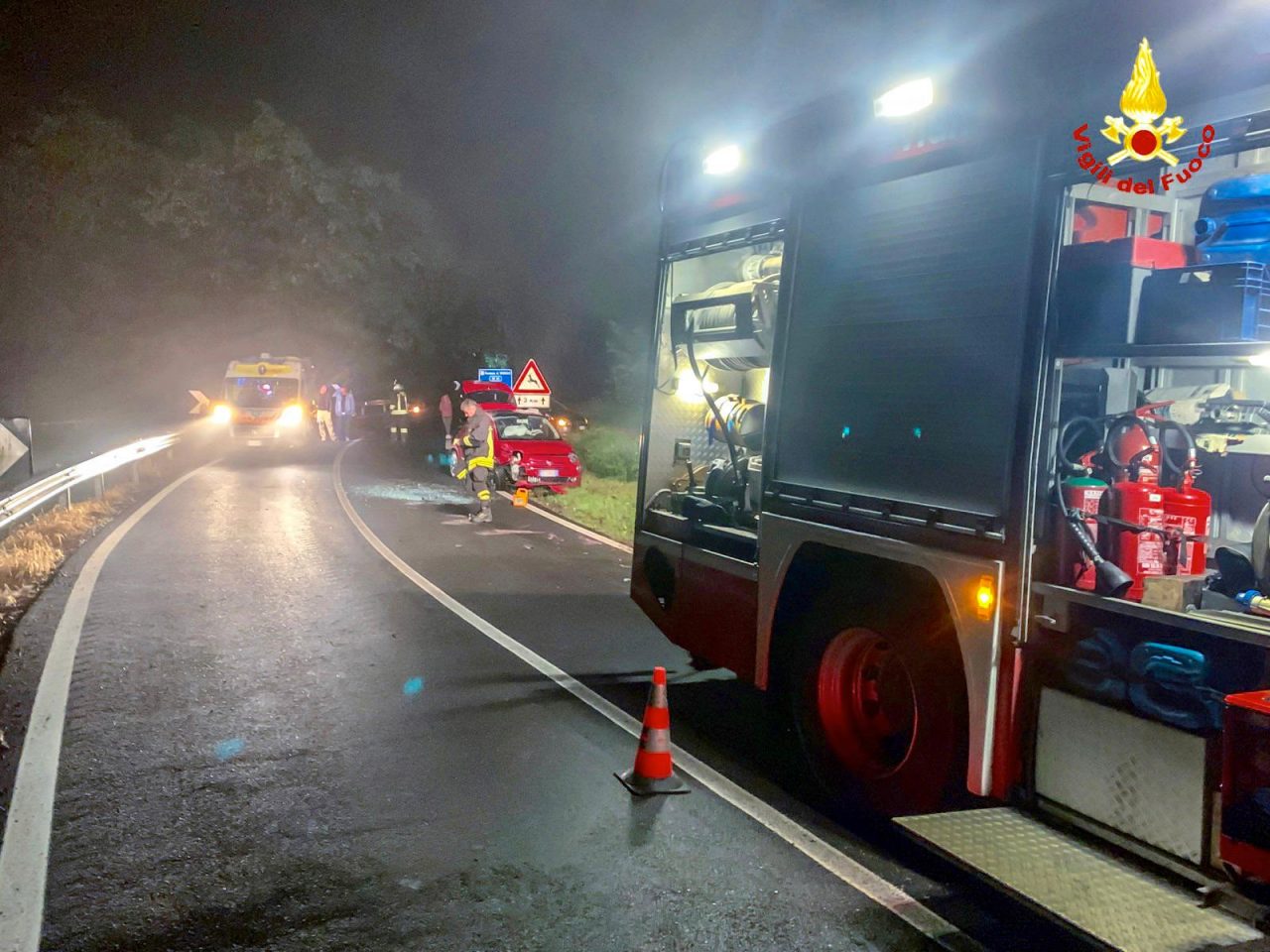 Auto capottata nella notte sulla SP78 di Moncrivello
