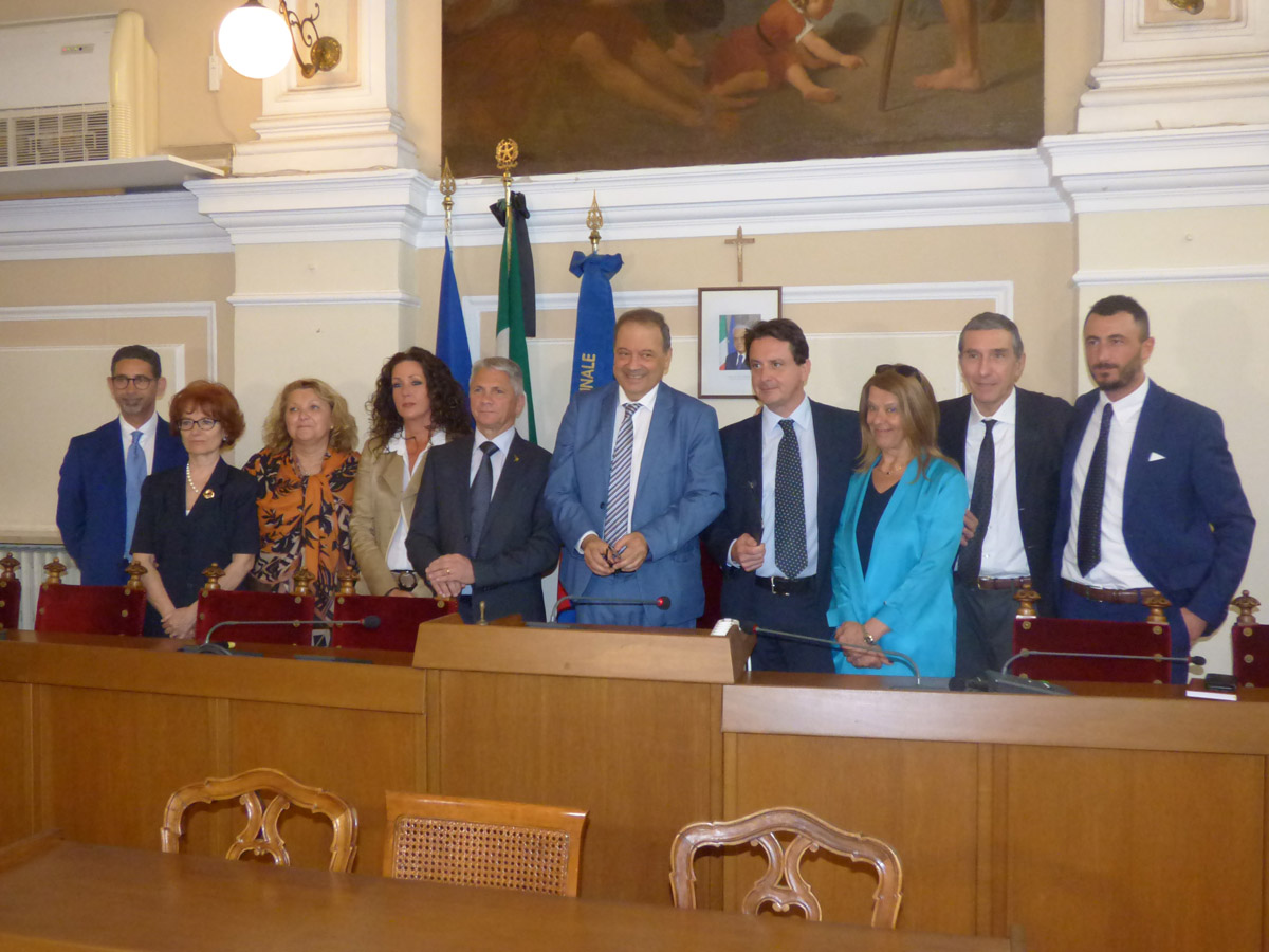 Giunta Corsaro Ter: presentati i 9 assessori.