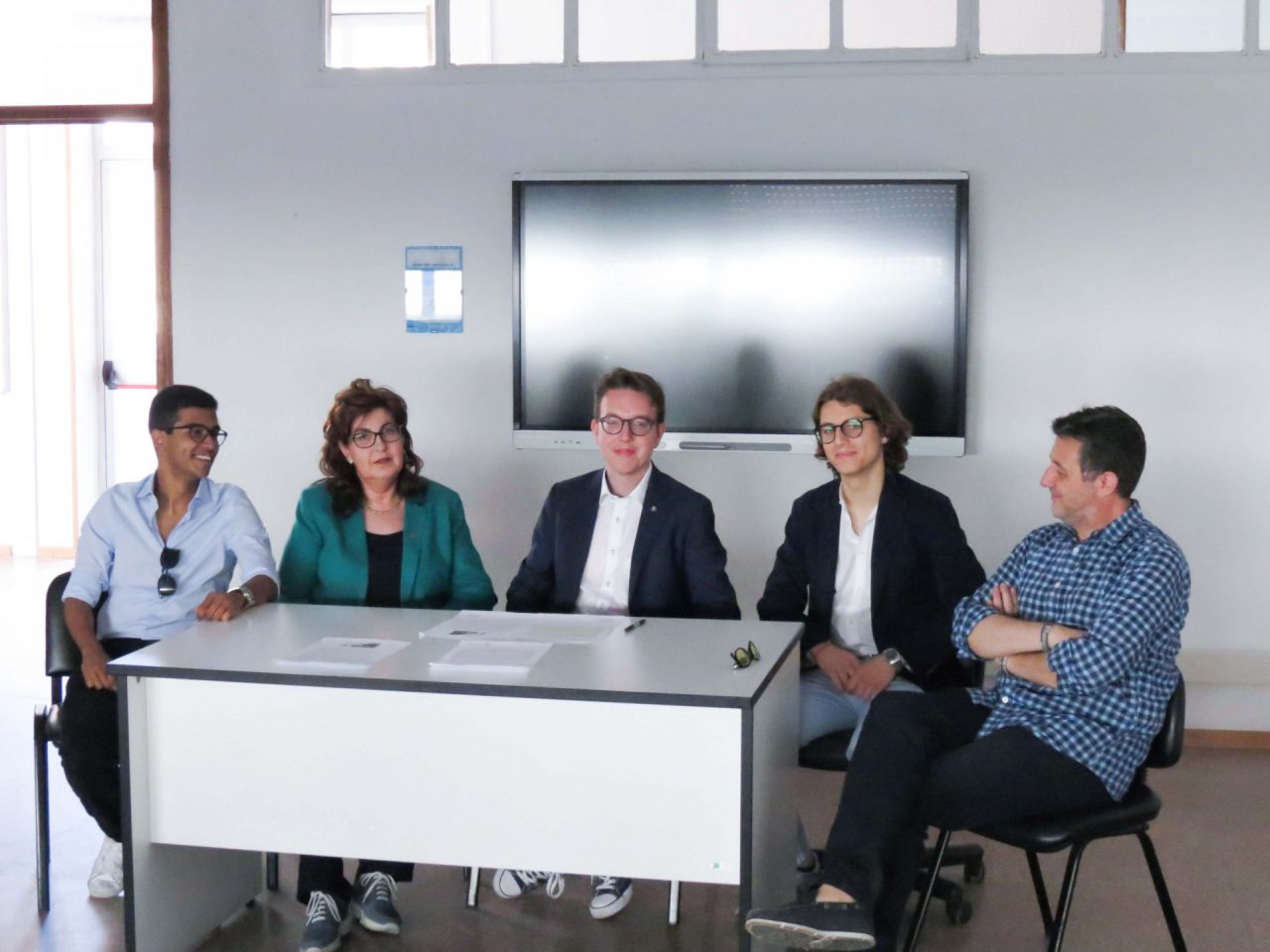 Interact Club Vercelli e Distretto 2031: nuova LIM al “Lagrangia”.