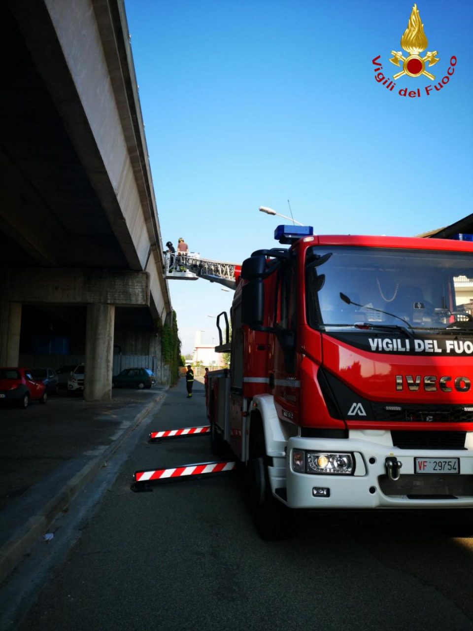 Calcinacci dal cavalcavia dell’Aravecchia
