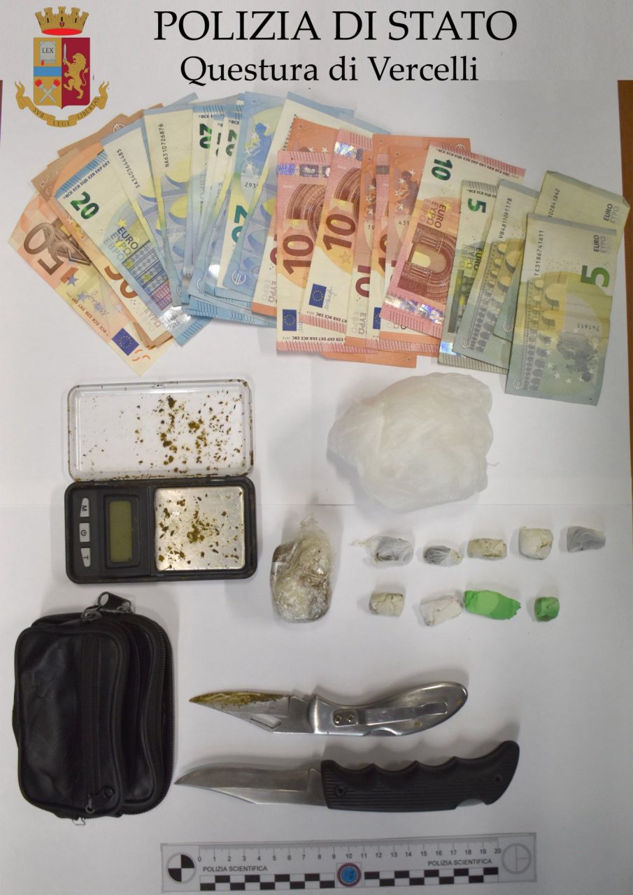 Arrestato spacciatore 21enne italiano