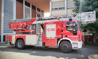 Vigili del Fuoco: nuova autoscala per il Comando di Vercelli