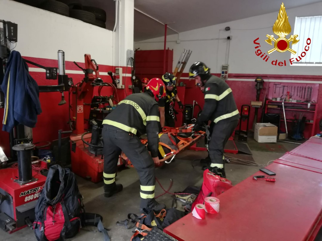 Operaio salvato dai Vigili del Fuoco a Cigliano