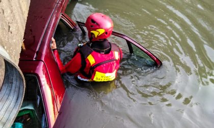 Pezzana: 87enne illeso dopo essere finito in una roggia