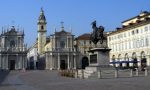 Donna sequestrata in pieno giorno in centro sotto gli occhi dei passanti