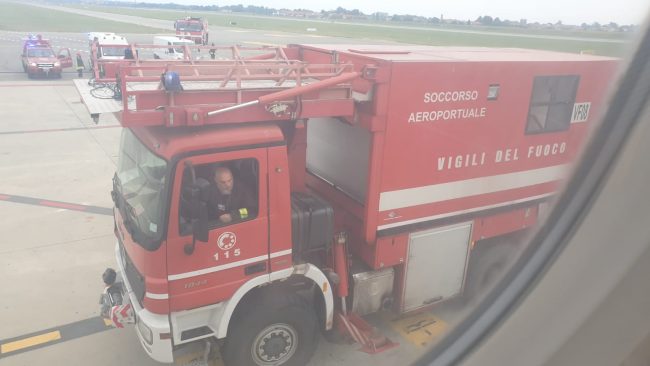 Panico a Caselle sull’aereo Torino-Roma