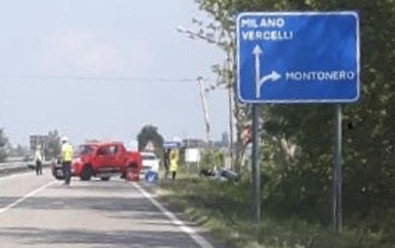 Scontro tra due auto all’incrocio di Montonero