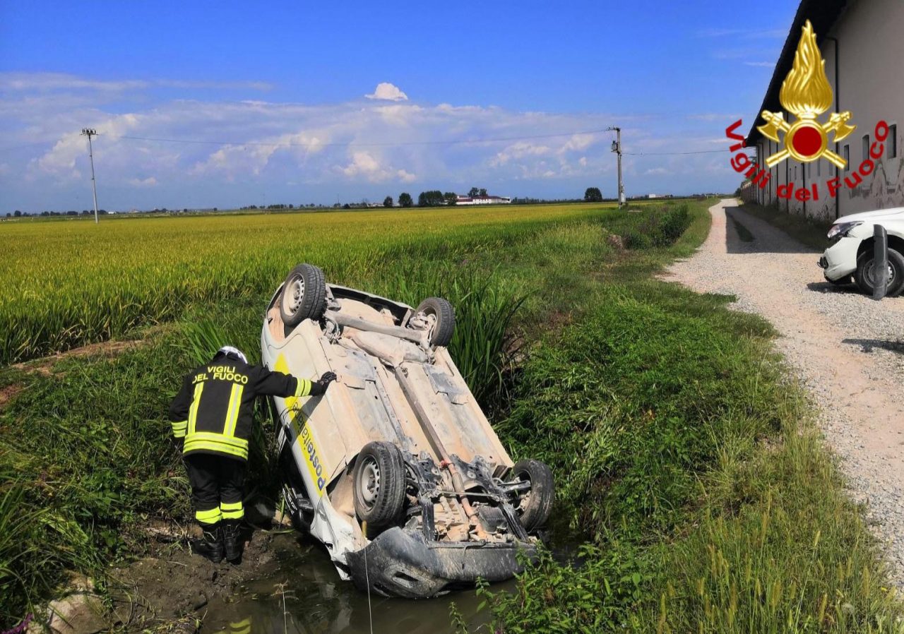 Scontro a Sali: coinvolta un’auto delle Poste