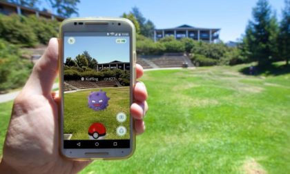 Scambiato per un malvivente mentre gioca a Pokémon