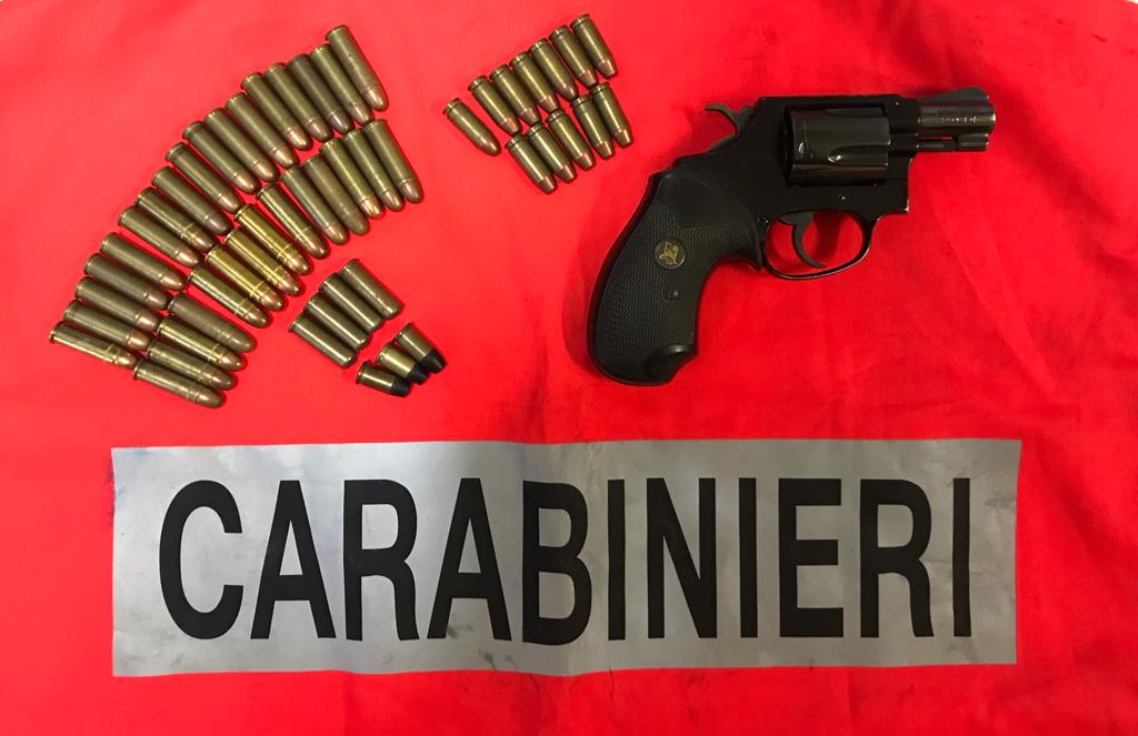 Dimentica di denunciare l’arma dopo il trasferimento