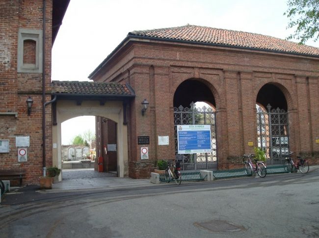 Cimiteri di Vercelli, una nuova gestione per i prossimi 3 anni. Prencipe: “Più efficienza, controllo e decoro”