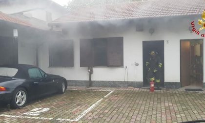 Incendio lavatrice e fumo in alloggio