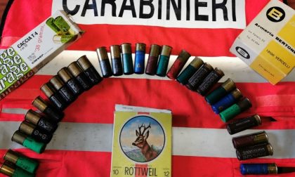 Deteneva munizioni abusive: deferito dai Carabinieri