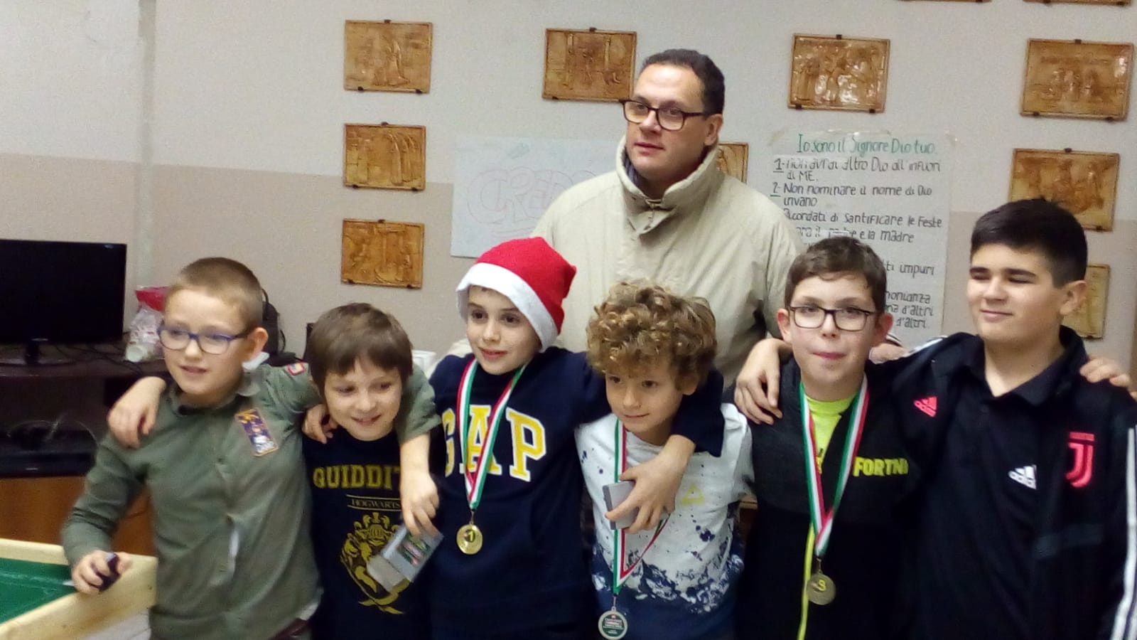 Carlo Rigolone con tutti i ragazzi del II Torneo di Natale