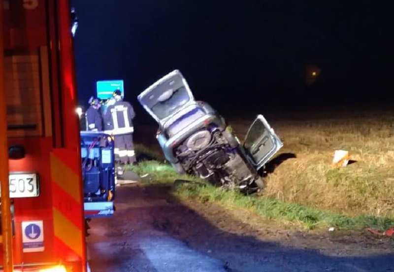 Incastrato nell’auto: un ferito estratto dai Vigili del Fuoco