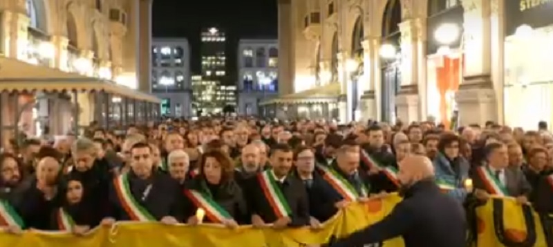 Milano sindaci in piazza per Liliana Segre: Corsaro presente