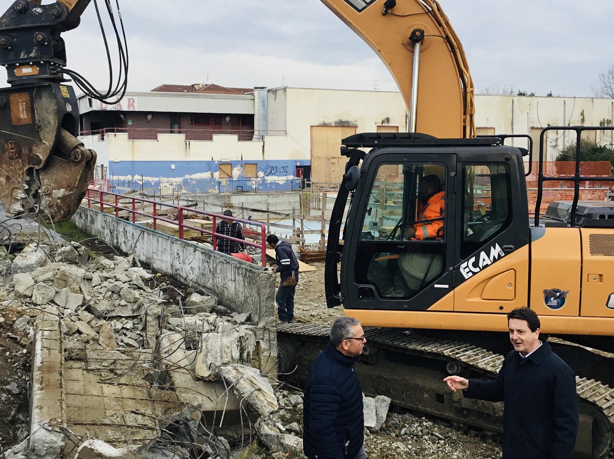 Cantieri in marcia per Centro Nuoto e muro ex Enal