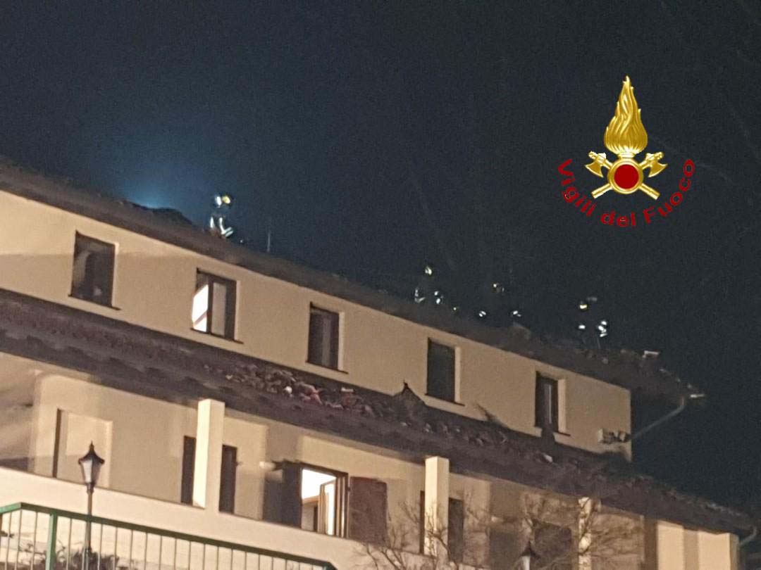 Borgomasino: tetto in fiamme