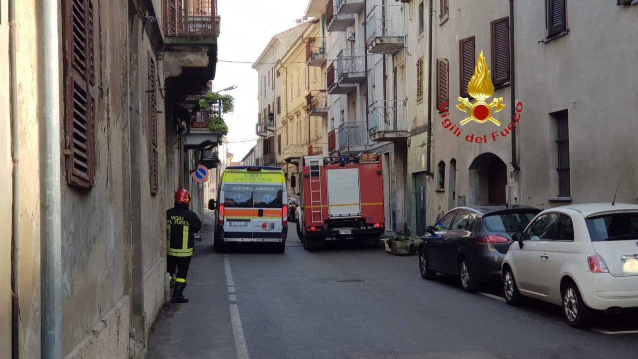 Trino: soccorsa persona in vicolo delle Monache