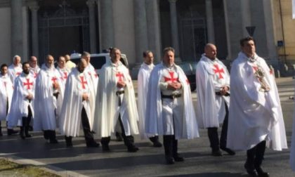 Templari in città nel silenzioso cammino per la fede