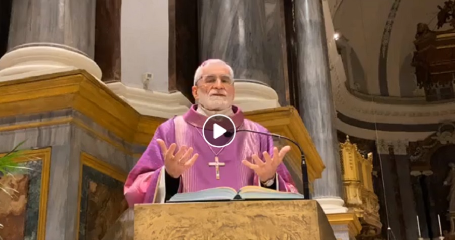 Arcidiocesi di Vercelli: la messa delle Ceneri senza fedeli va on line
