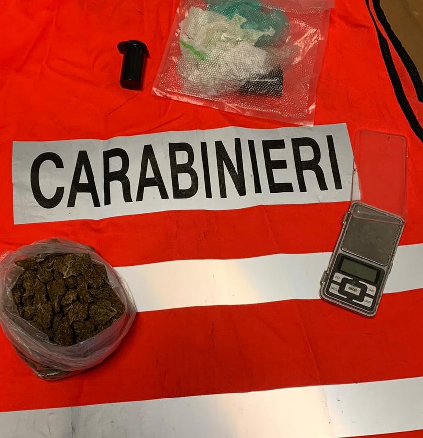 Pusher arrestato dai Carabinieri a Gattinara