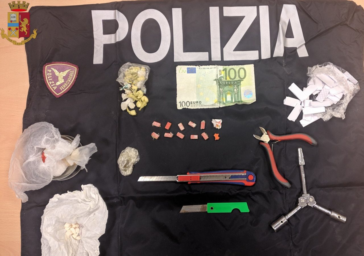 Polfer Vercelli arresta pusher sul treno Torino-Lecce