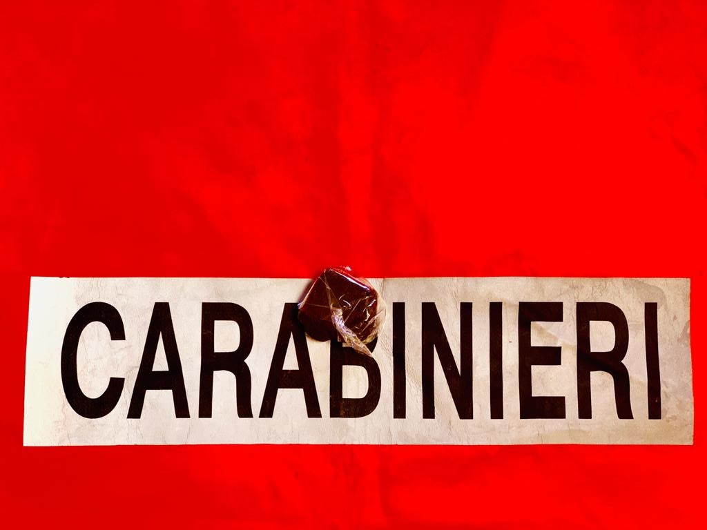 Al parco con la droga: denuncia a Santhià