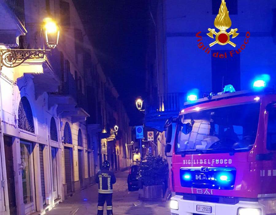 Fuga di gas in centro: palazzina temporaneamente evacuata