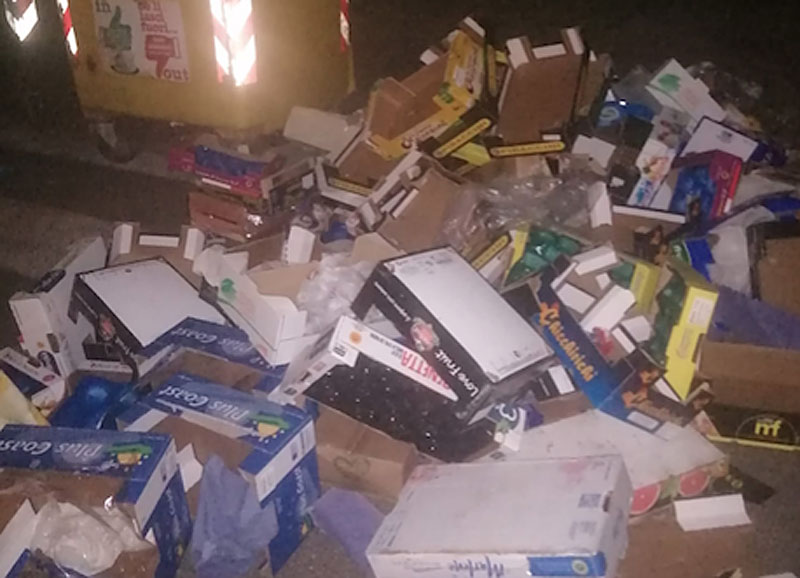 Discariche quotidiane in Largo Giusti