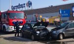 Incidente nel parcheggio: una persona ferita