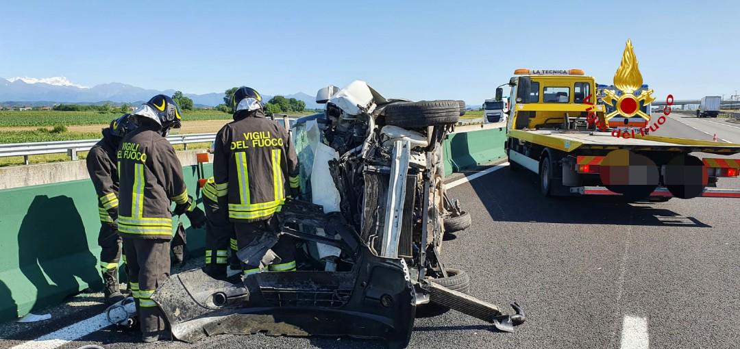 Incidente in autostrada: il conducente in ospedale