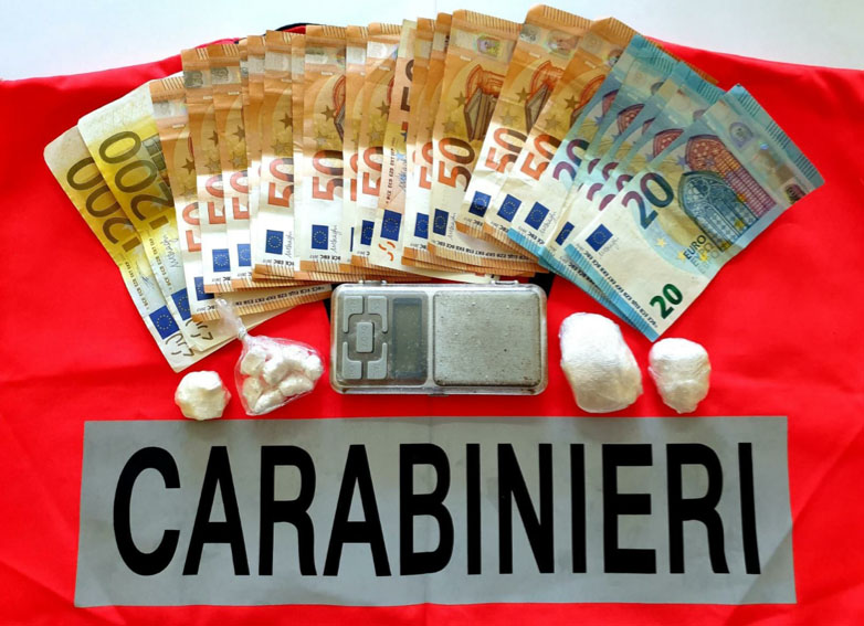Giovane arrestato per detenzione di stupefacenti