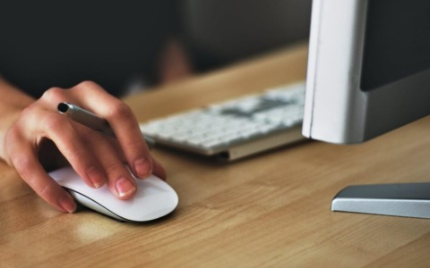 Perché i voucher prepagati per videogiochi come Razer Gold sono più sicuri per gli adolescenti