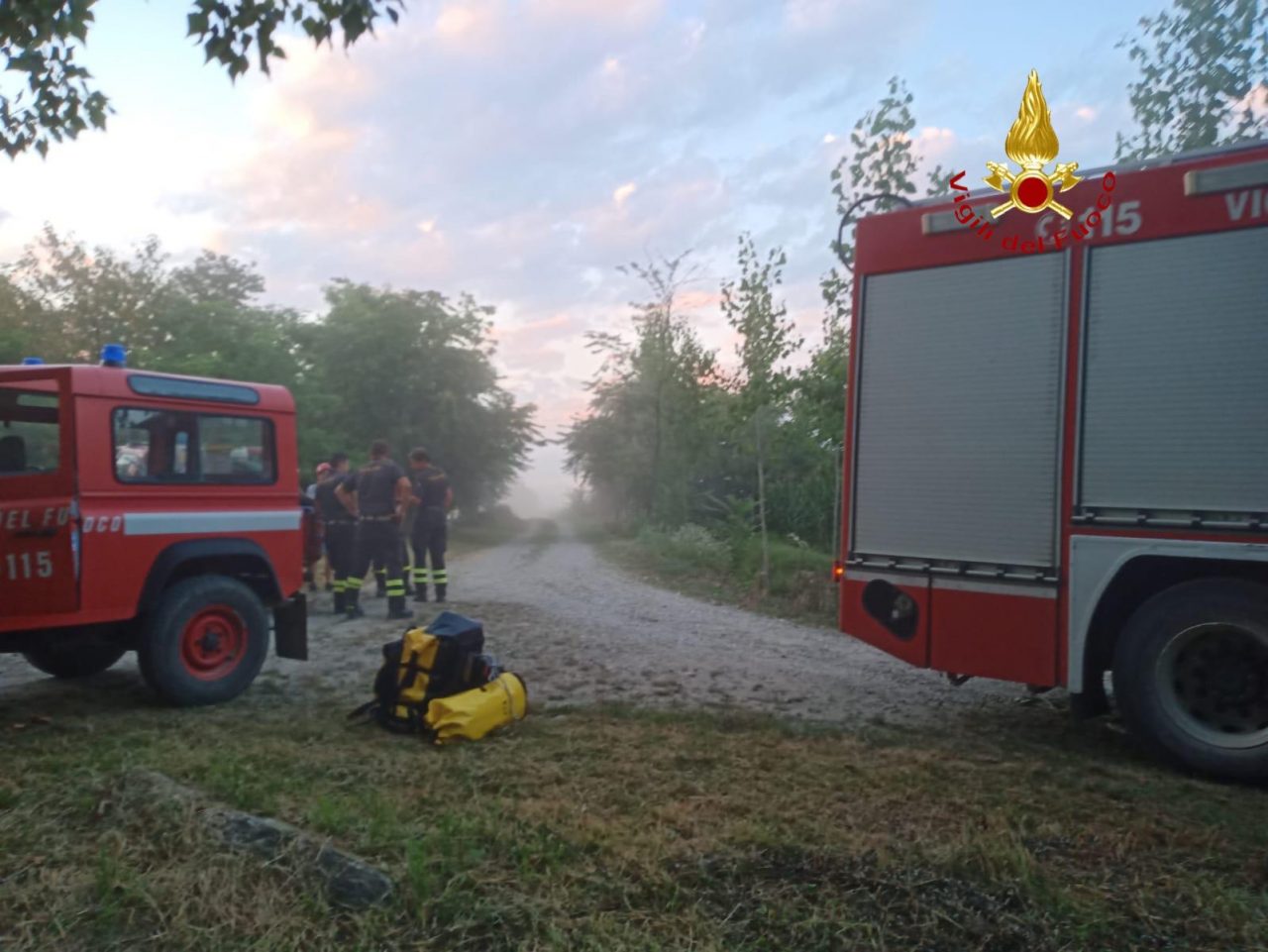Ciclisti francesi soccorsi dai Vigili del Fuoco a Fontanetto Po
