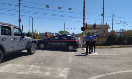 Uomo sotto al treno a Torrazza: linea To-Mi ferma per ore