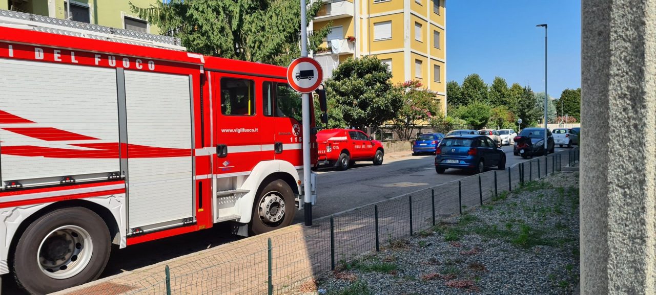 Via Monte Bianco, 15: i mezzi di soccorso non ci passano