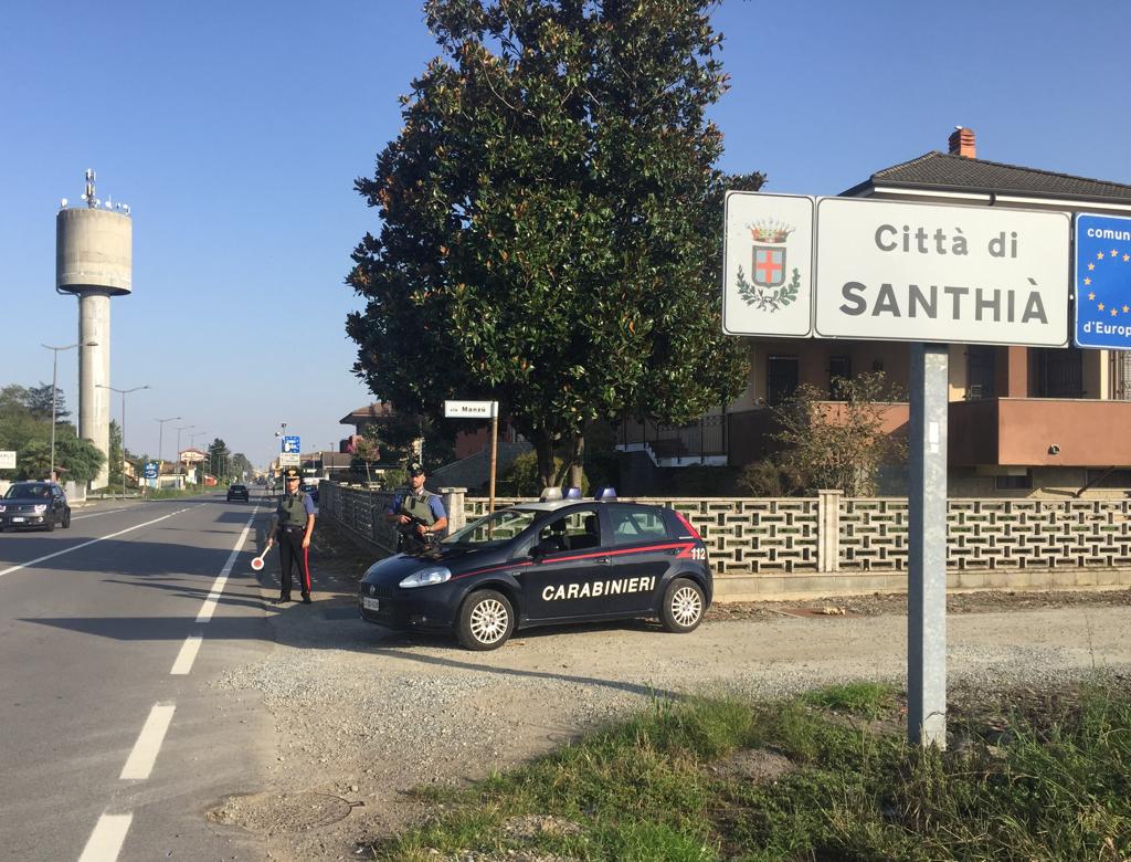 Urina sul muro della Stazione dei Carabinieri: 3.000 euro di multa