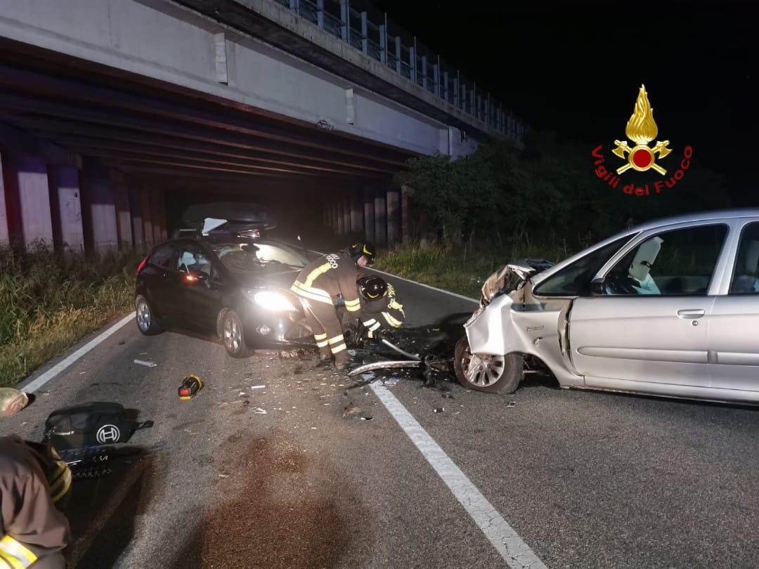Pauroso schianto tra Tronzano e San Germano