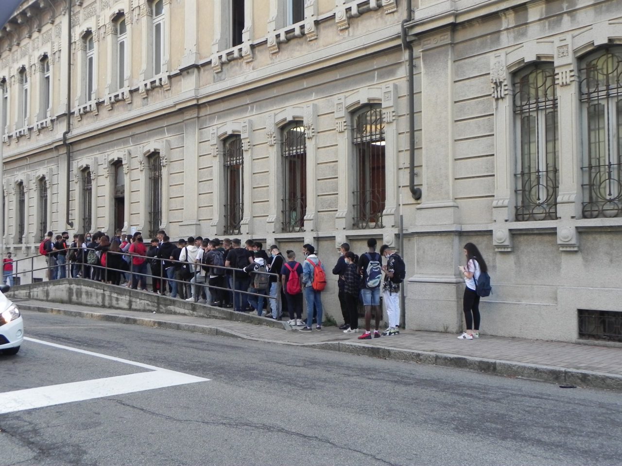 Scuole riaperte il 9 dicembre? I pro e i contro