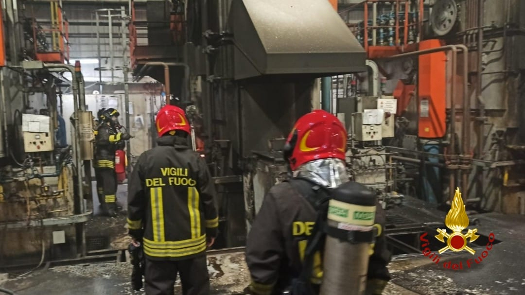 Crescentino: incendio alla Dana Italia