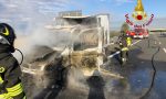 Incendio in autostrada, furgone distrutto