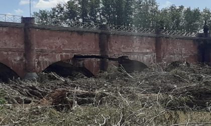 Canale Cavour: danneggiato il ponte sul Cervo
