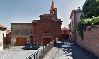 Crollato un campanile in pieno centro storico in provincia di Alessandria