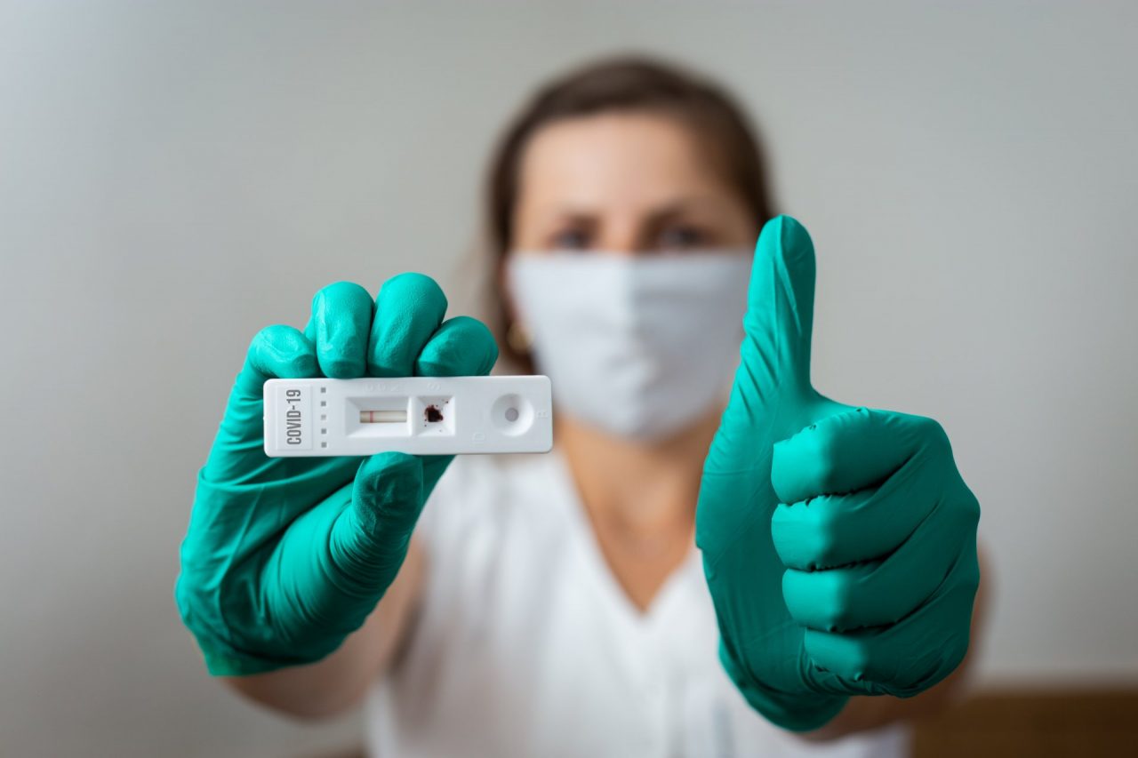 Tamponi rapidi per over 65enni a rischio